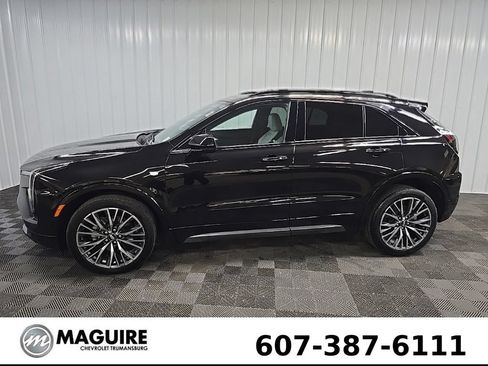 Used 2024 Cadillac XT4 Sport AWD/4WD image 5