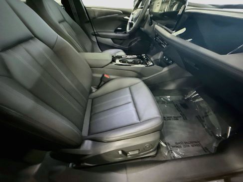Used 2025 Audi A6 e-tron Premium Plus w/ Premium Plus RWD image 28