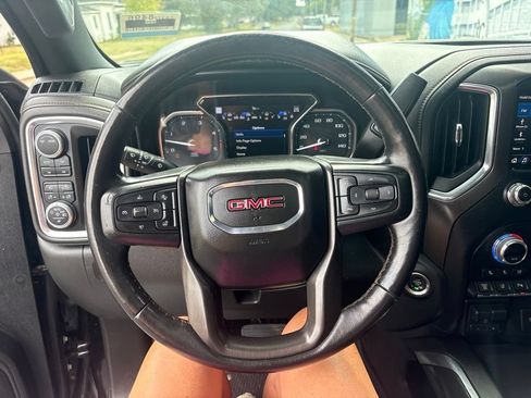 Used 2021 GMC Sierra 2500 AT4 w/ AT4 Premium Plus Package AWD/4WD image 11