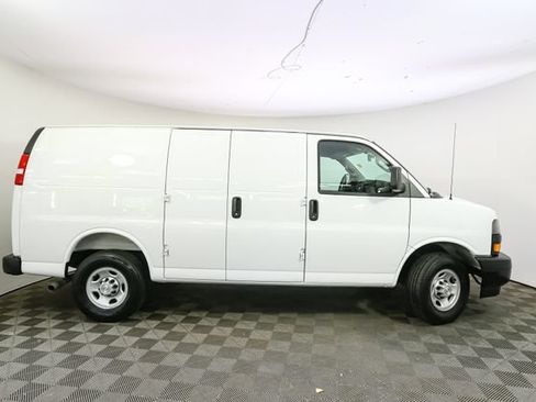 Used 2025 Chevrolet Express 2500 w/ Driver Convenience Package RWD image 12