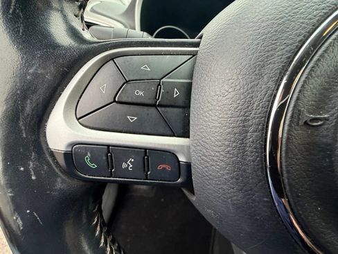 Used 2019 Jeep Compass Latitude w/ Popular Equipment Group image 18