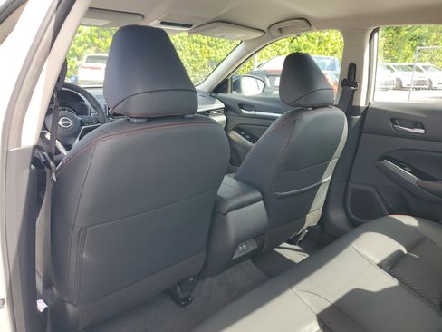 New 2025 Nissan Altima 2.5 SR image 16