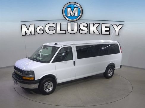 Certified 2025 Chevrolet Express 3500 LT w/ LT Preferred Equipment Group RWD image 1