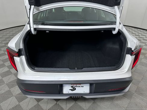 Used 2025 Kia K4 LXS image 31