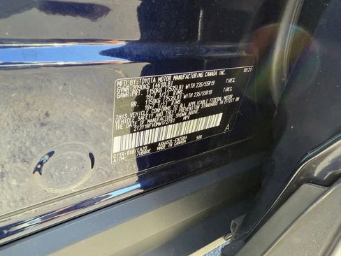 Used 2021 Toyota RAV4 Limited image 21