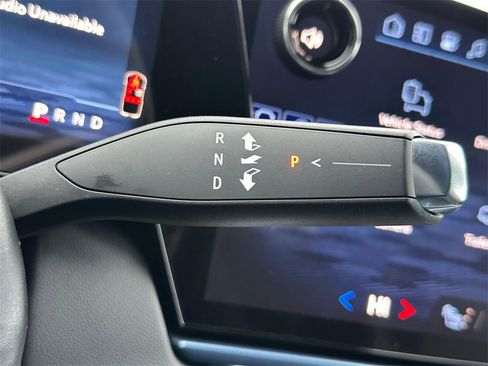 New 2026 Chevrolet Equinox EV LT image 30