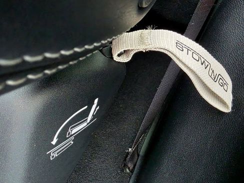 Used 2025 Chrysler Pacifica Select FWD image 53