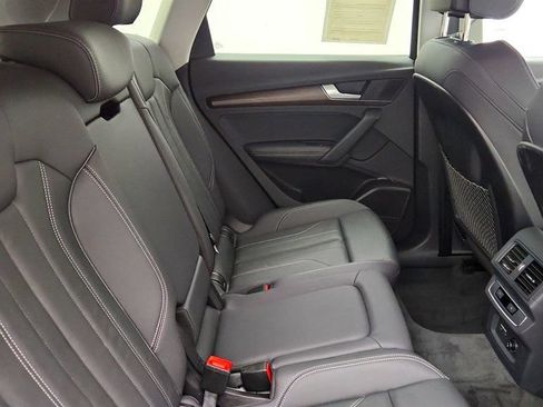 Used 2023 Audi Q5 e Premium Plus w/ Premium Plus Package AWD/4WD image 23