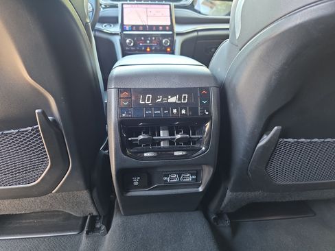 Used 2023 Jeep Grand Cherokee Overland w/ Adv Protech Group III AWD/4WD image 32