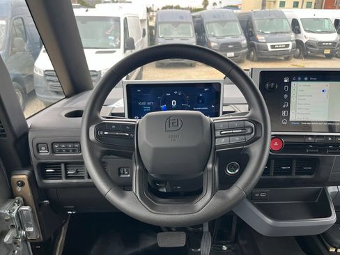 Used 2024 Chevrolet Brightdrop 600 w/ Commercial Equipment Package AWD/4WD image 17