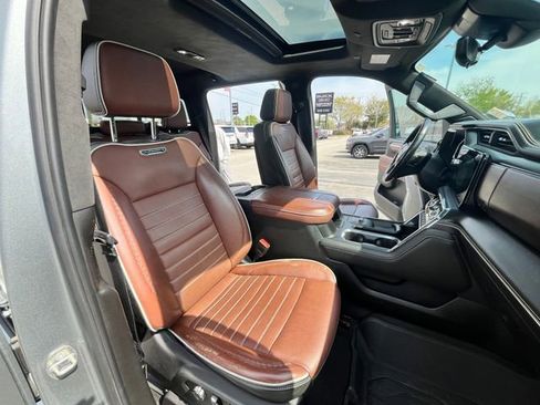 Used 2024 GMC Sierra 2500 Denali Ultimate image 12
