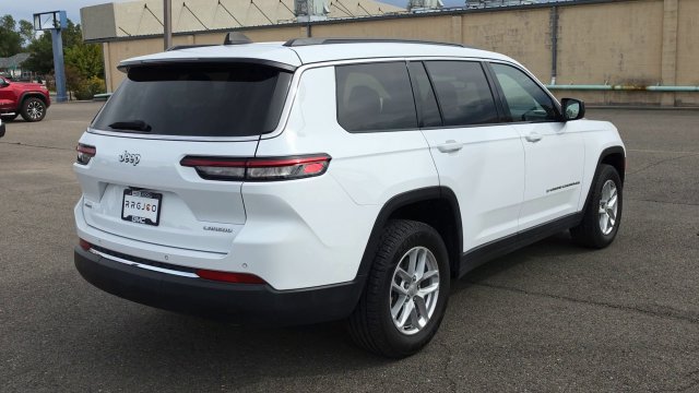 Used 2024 Jeep Grand Cherokee L Laredo w/ Trailer Tow Package AWD/4WD image 9