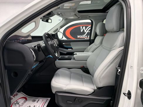 New 2027 Ford Expedition Max Platinum AWD/4WD image 8