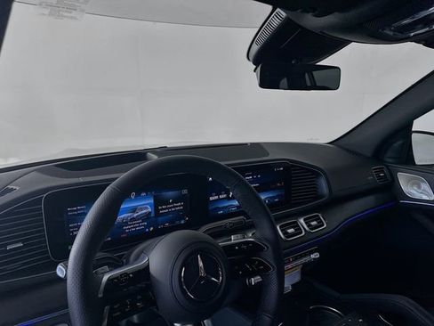 New 2026 Mercedes-Benz GLS 450 4MATIC image 9