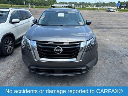Used 2023 Nissan Pathfinder SV AWD/4WD image 2