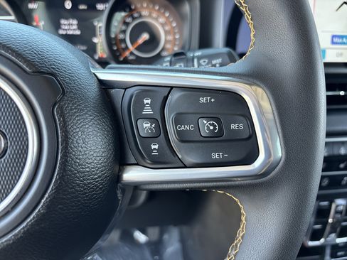 Certified 2024 Jeep Wrangler Unlimited Sahara AWD/4WD image 27