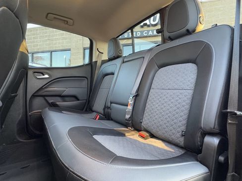 Used 2021 Chevrolet Colorado Z71 w/ Z71 Midnight Edition image 36