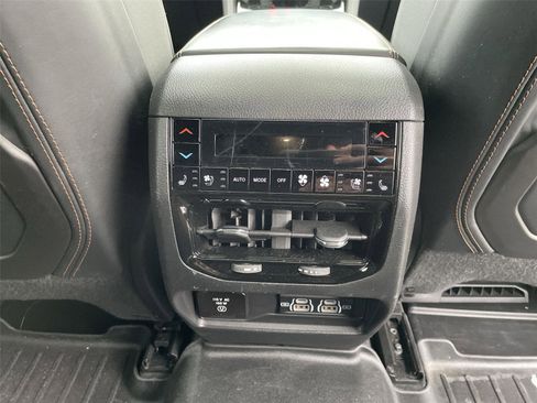 Used 2023 Jeep Grand Cherokee Summit image 31