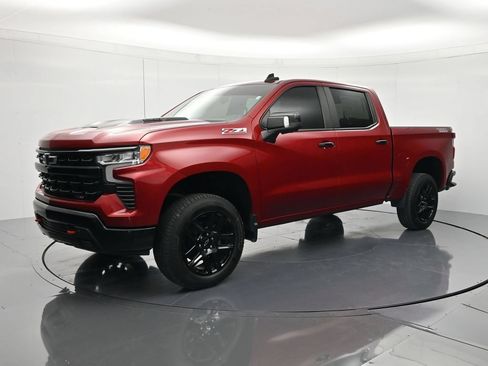 Used 2022 Chevrolet Silverado 1500 LT Trail Boss w/ LT Trail Boss Premium Package AWD/4WD image 1