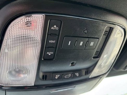 Used 2023 Dodge Durango GT AWD/4WD image 27