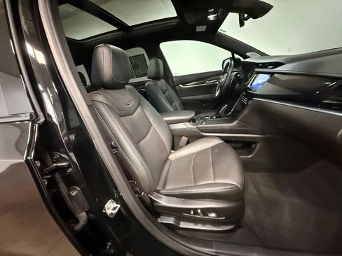 Used 2024 Cadillac XT6 Sport w/ LPO, Floor Liner Package AWD/4WD image 13