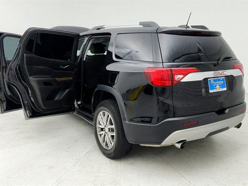 Used 2017 GMC Acadia SLE image 12