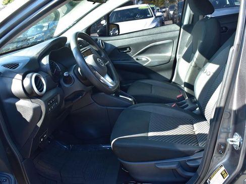 Used 2020 Nissan Versa S image 9