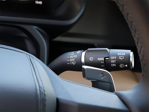 New 2025 Land Rover Defender 130 V8 image 32