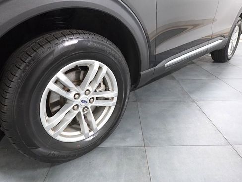 Certified 2020 Ford Explorer XLT w/ Equipment Group 202A image 30