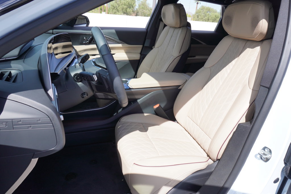 Certified 2026 Cadillac Lyriq Signature Sport w/ Nappa Leather Package RWD image 14