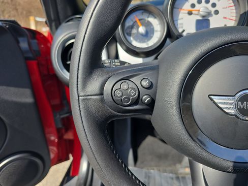 Used 2014 MINI Cooper Convertible image 17