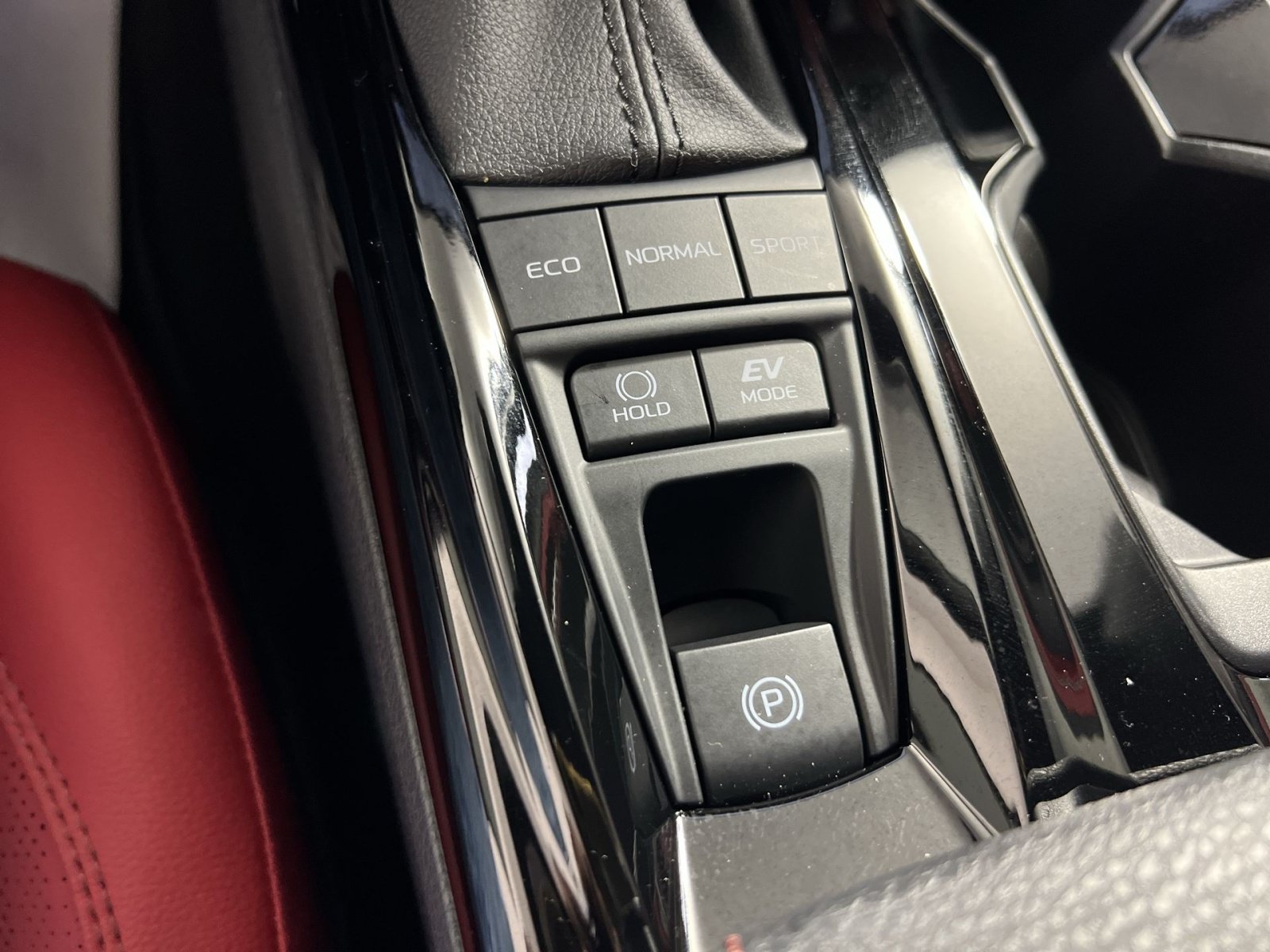 Used 2026 Toyota Camry XSE w/ Premium Plus Package FWD image 33