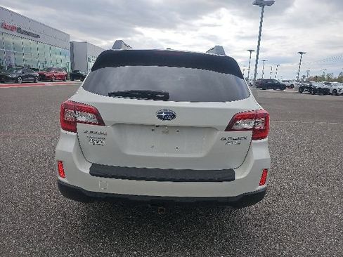Used 2015 Subaru Outback 2.5i Limited AWD/4WD image 5
