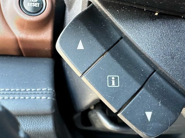 Used 2022 Subaru Outback Touring w/ Popular Package #2 AWD/4WD image 17