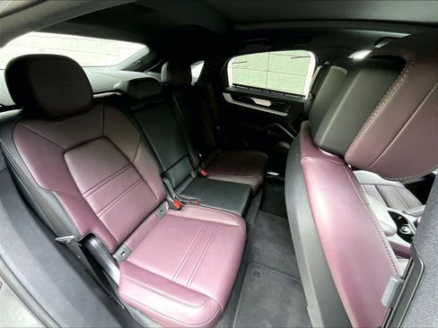 Certified 2026 Porsche Cayenne Coupe AWD/4WD image 21