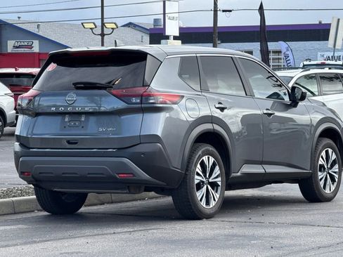 Used 2023 Nissan Rogue SV AWD/4WD image 4