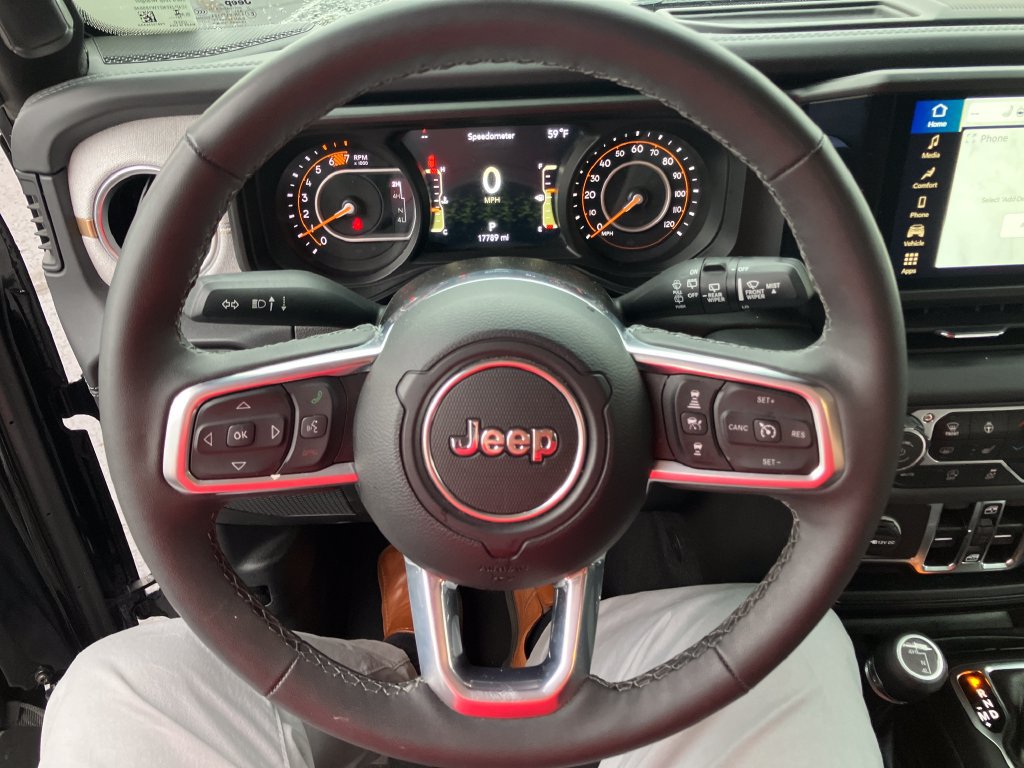 Used 2026 Jeep Wrangler Unlimited Sahara AWD/4WD image 17