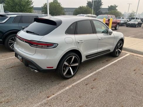Used 2026 Porsche Macan AWD/4WD image 3