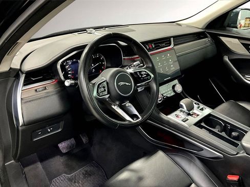 Used 2021 Jaguar F-PACE image 16