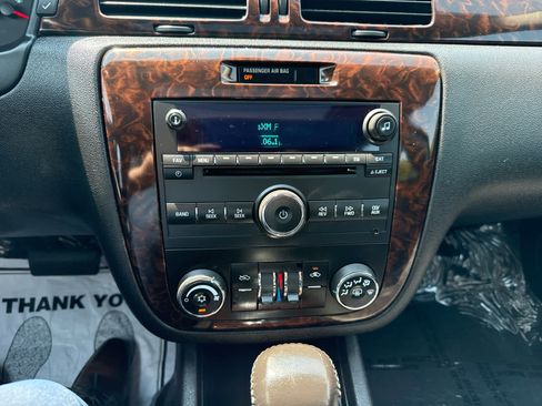 Used 2014 Chevrolet Impala LT w/ LT Sunroof Package image 20