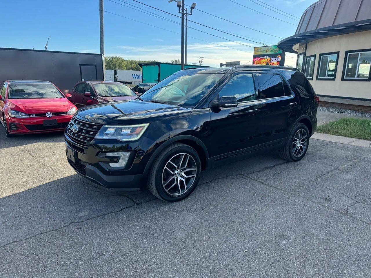 Used 2017 Ford Explorer Sport w/ Equipment Group 401A AWD/4WD image 2