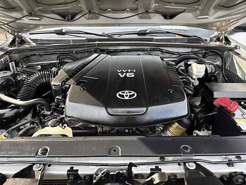 Used 2013 Toyota Tacoma PreRunner w/ TRD Off-Road Pkg RWD image 22