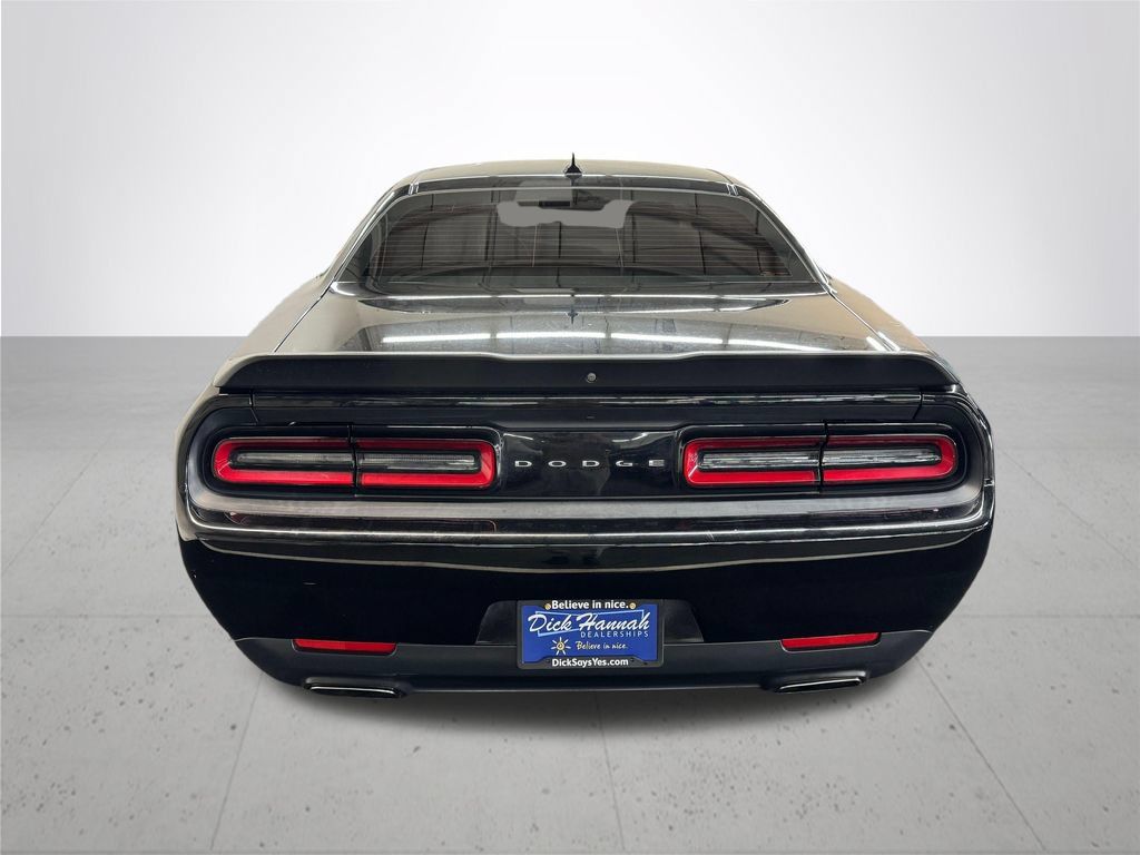 Used 2019 Dodge Challenger SXT w/ Blacktop Package RWD image 5