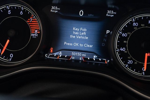 Used 2022 Jeep Cherokee Trailhawk AWD/4WD image 26