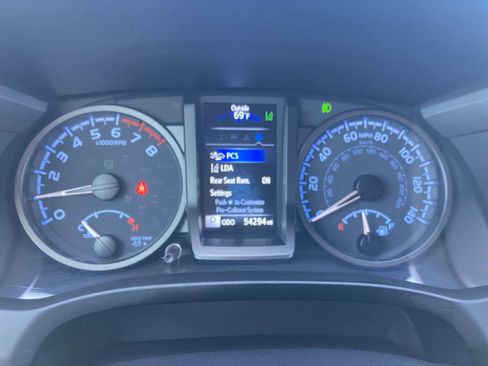 Certified 2023 Toyota Tacoma TRD Sport w/ Technology Package image 10