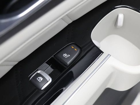 Used 2023 Kia Sorento SX Prestige image 13