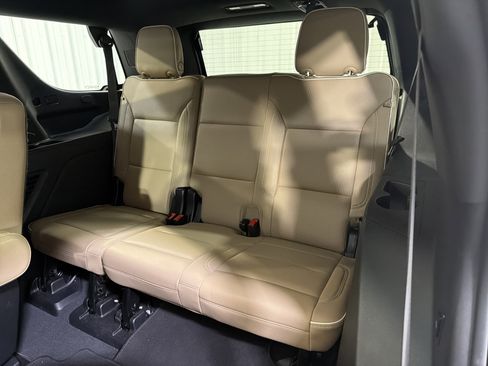 Used 2023 Chevrolet Tahoe Premier AWD/4WD image 13