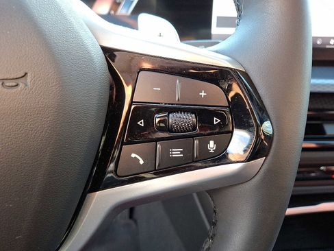 Used 2025 BMW 330i xDrive Sedan w/ M Sport Package image 23