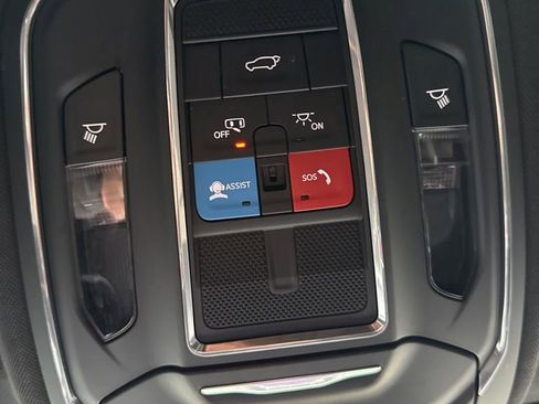 Used 2022 Jeep Grand Cherokee Trailhawk w/ Luxury Tech Group III image 31