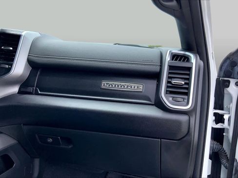 Used 2024 RAM 2500 Laramie w/ Night Edition AWD/4WD image 18